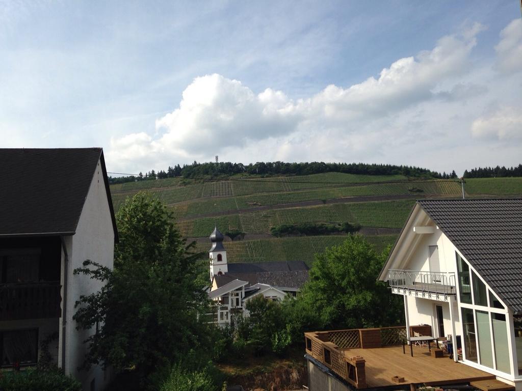 Gaestehaus Jufferpanorama Brauneberg Exteriör bild
