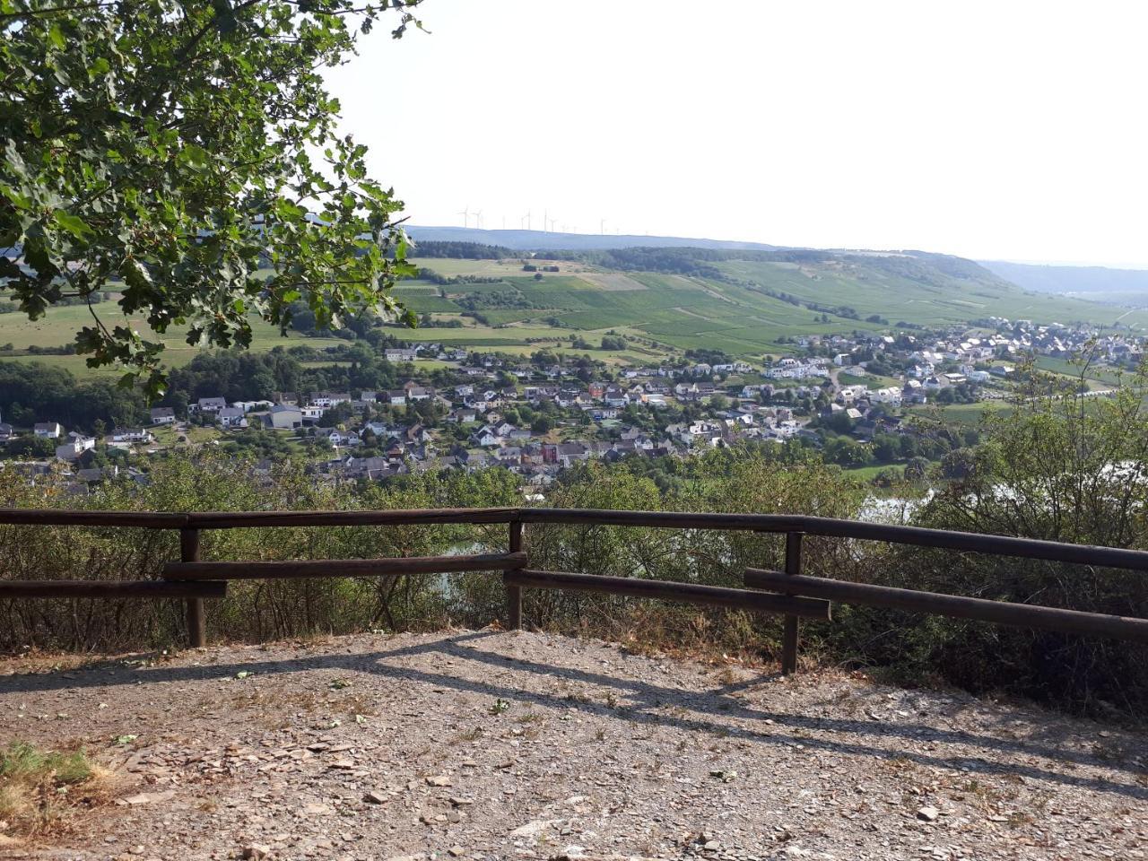 Gaestehaus Jufferpanorama Brauneberg Exteriör bild